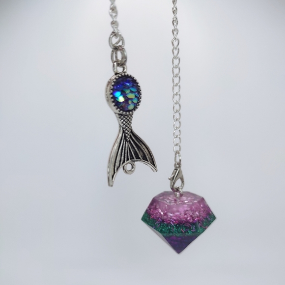Mermaid purple green and pink glittery handcrafted dowsing pendulum - Picture 4 of 11